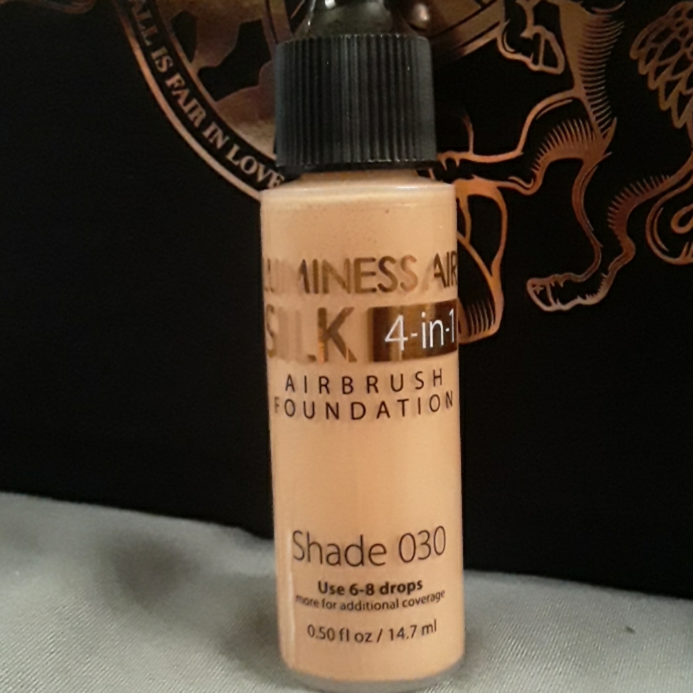 Luminess Air Foundation